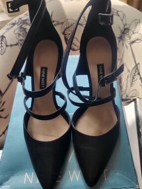 Nine West Black Pointed Toe Strappy Ankle Buckle Heels